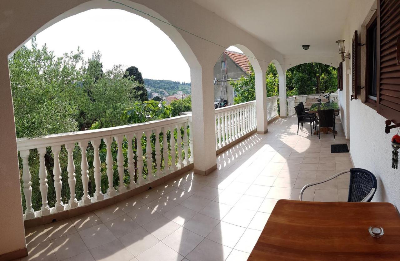 Apartmani Ela Првич Лука Екстер'єр фото