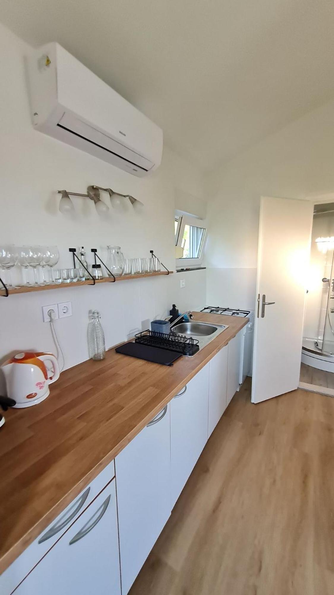 Apartmani Ela Првич Лука Екстер'єр фото