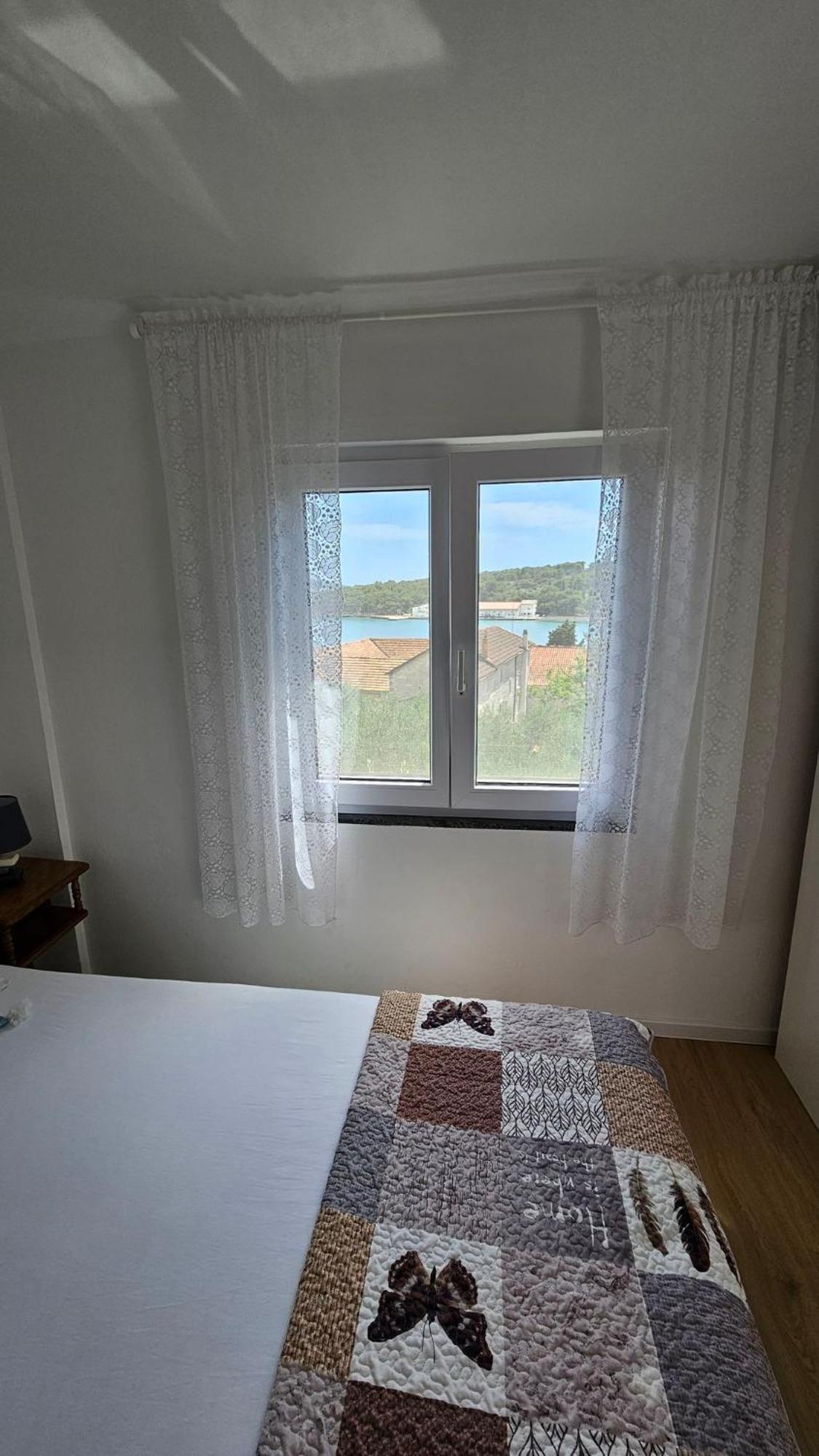Apartmani Ela Првич Лука Екстер'єр фото